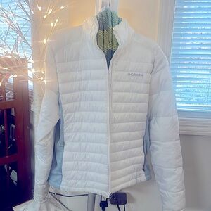 Ladies Columbia puffer jacket. White XL.